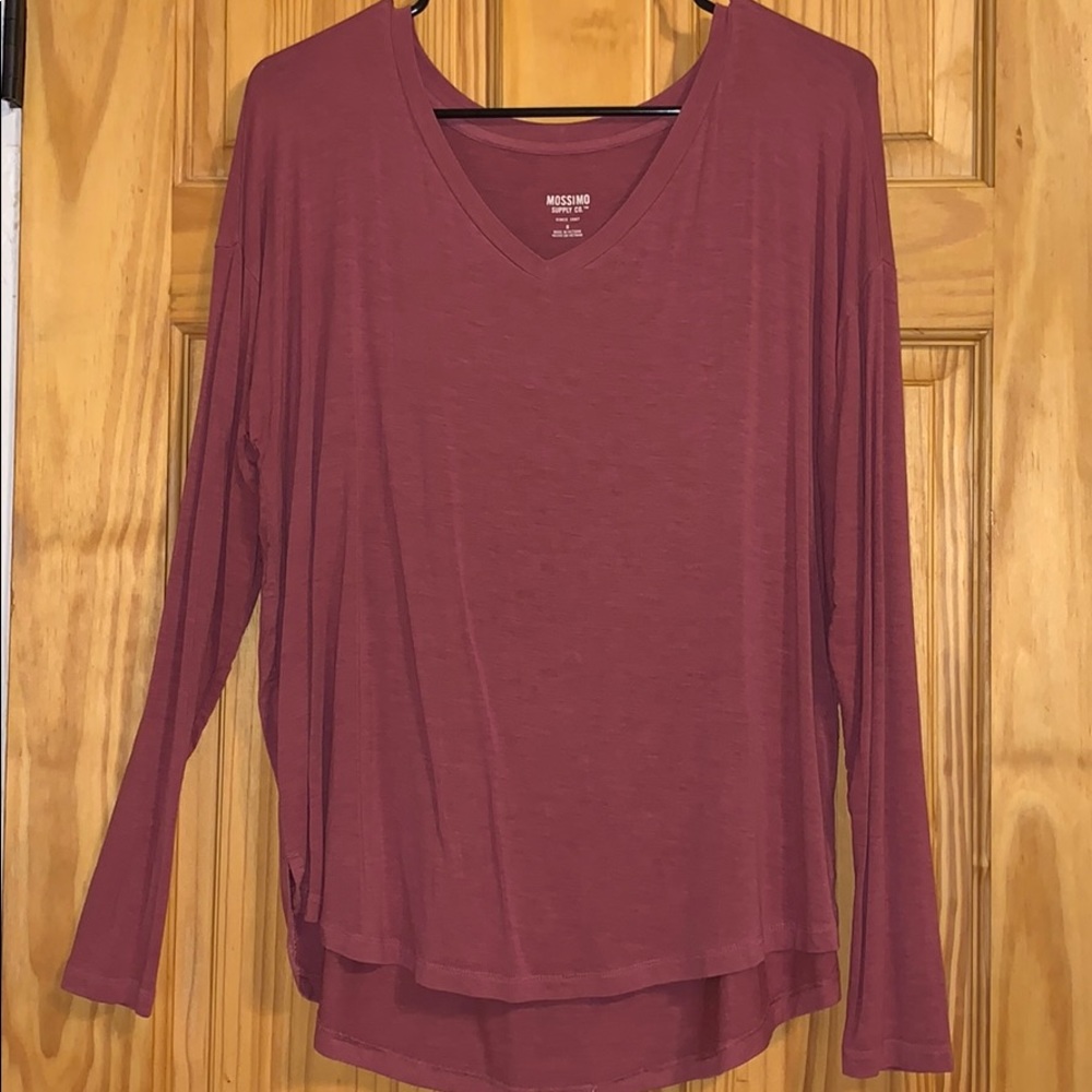Long sleeve v-neck tee